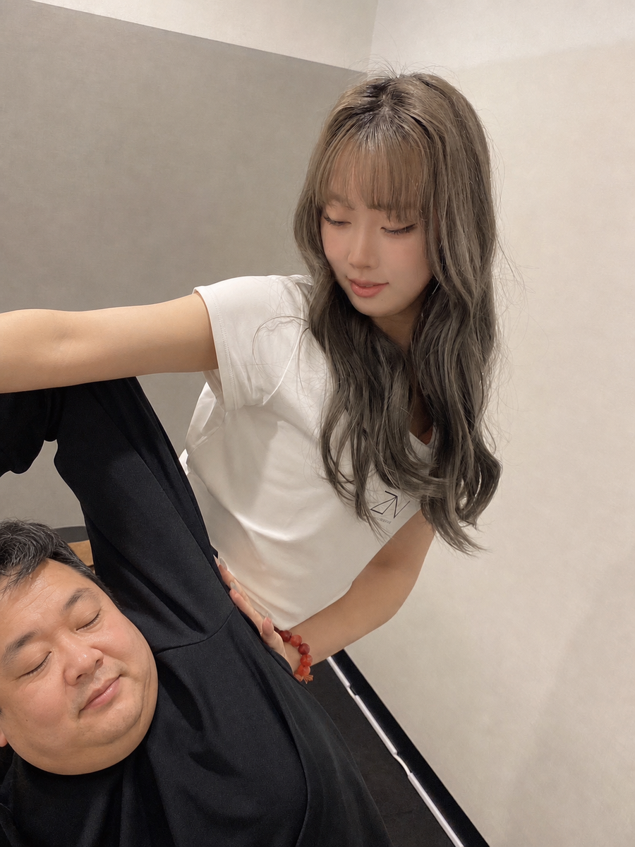 女性トレーナーによるマンツーマン施術